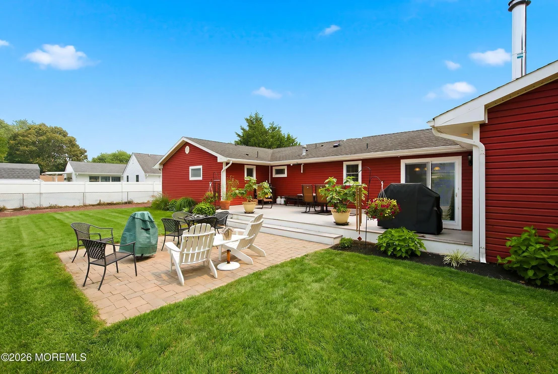 Photo of 406 Laurel Boulevard