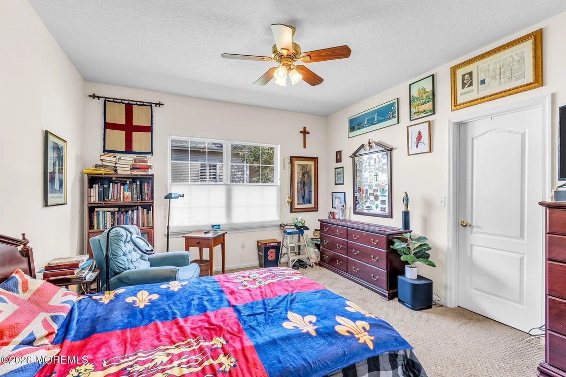 Photo of 2593 Collier Road
