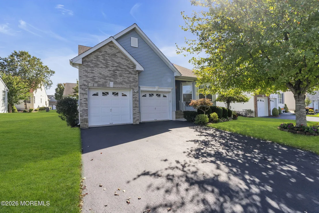 Photo of 18 Inkberry Lane
