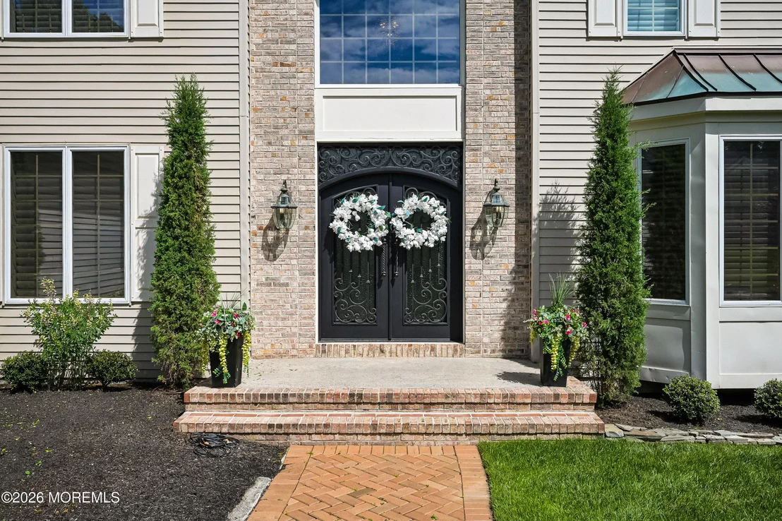 Photo of 2352 Macintosh Drive