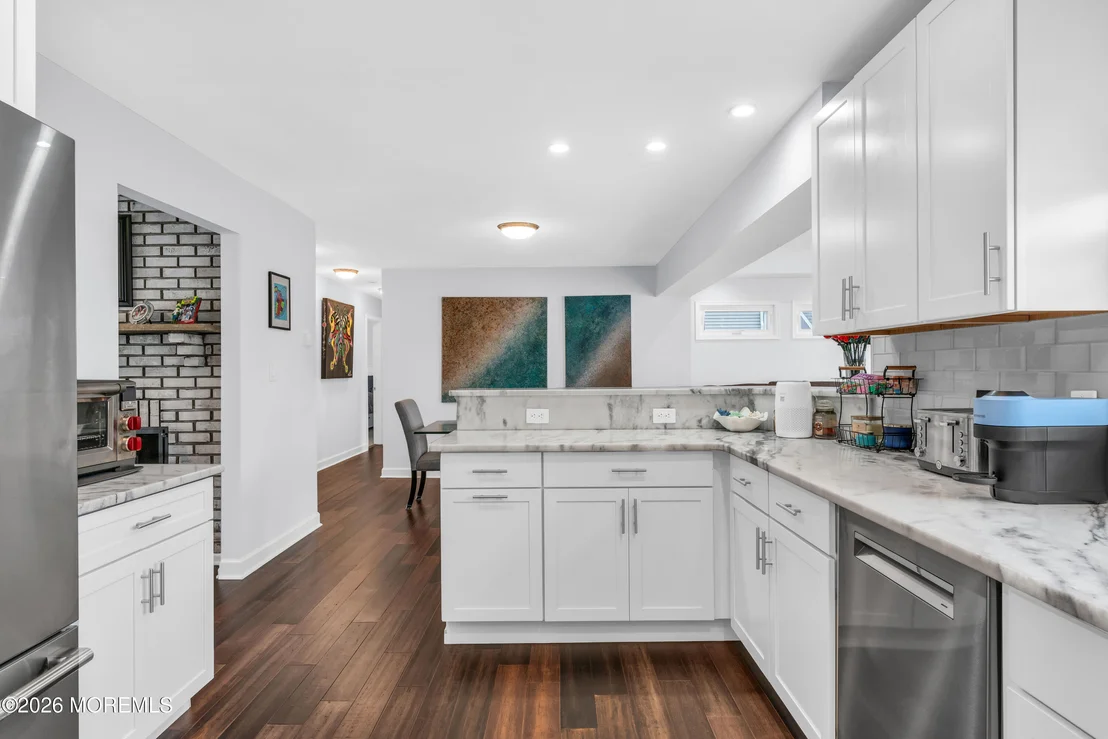 Photo of 933 Montauk Drive