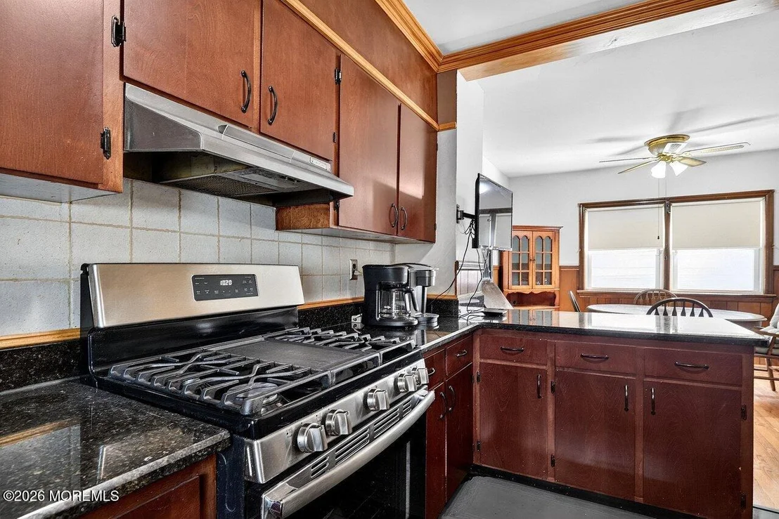 Photo of 30 Pershing Avenue