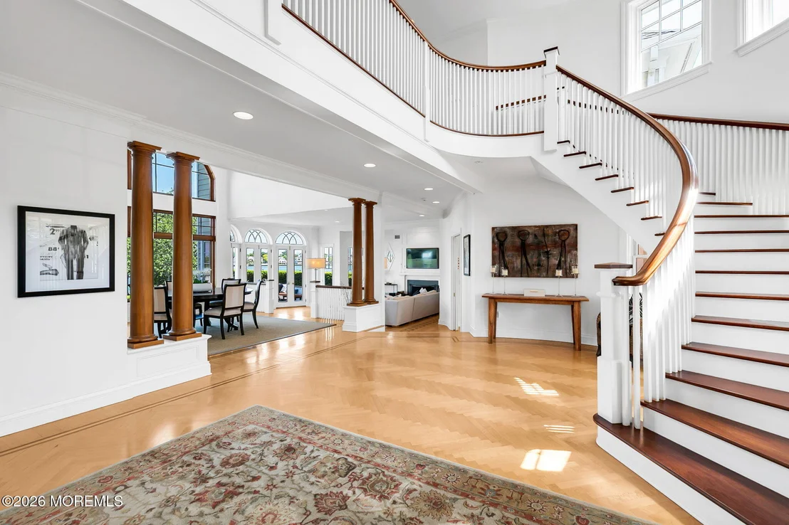 Photo of 229 Comanche Drive