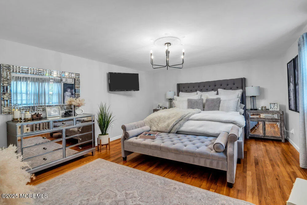 Photo of 984 Westminster Drive
