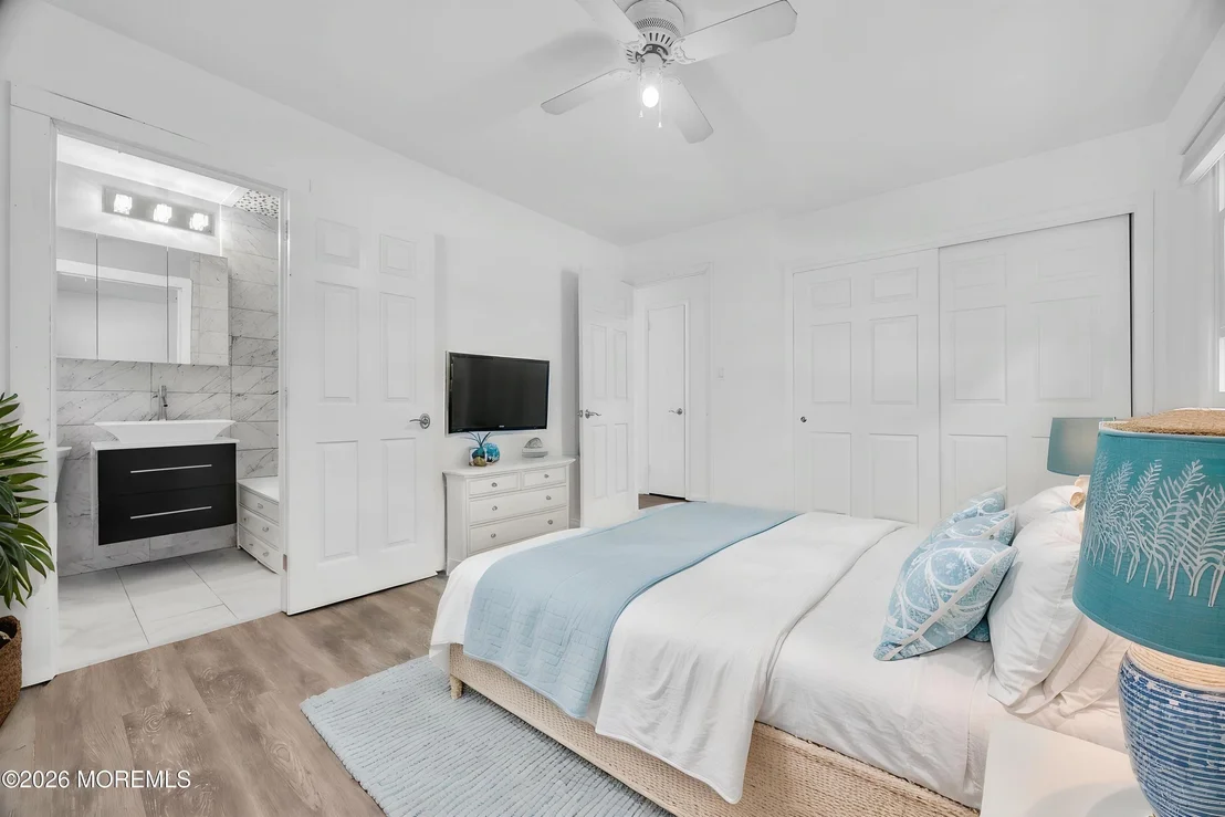 Photo of 416 Oak Tree Road