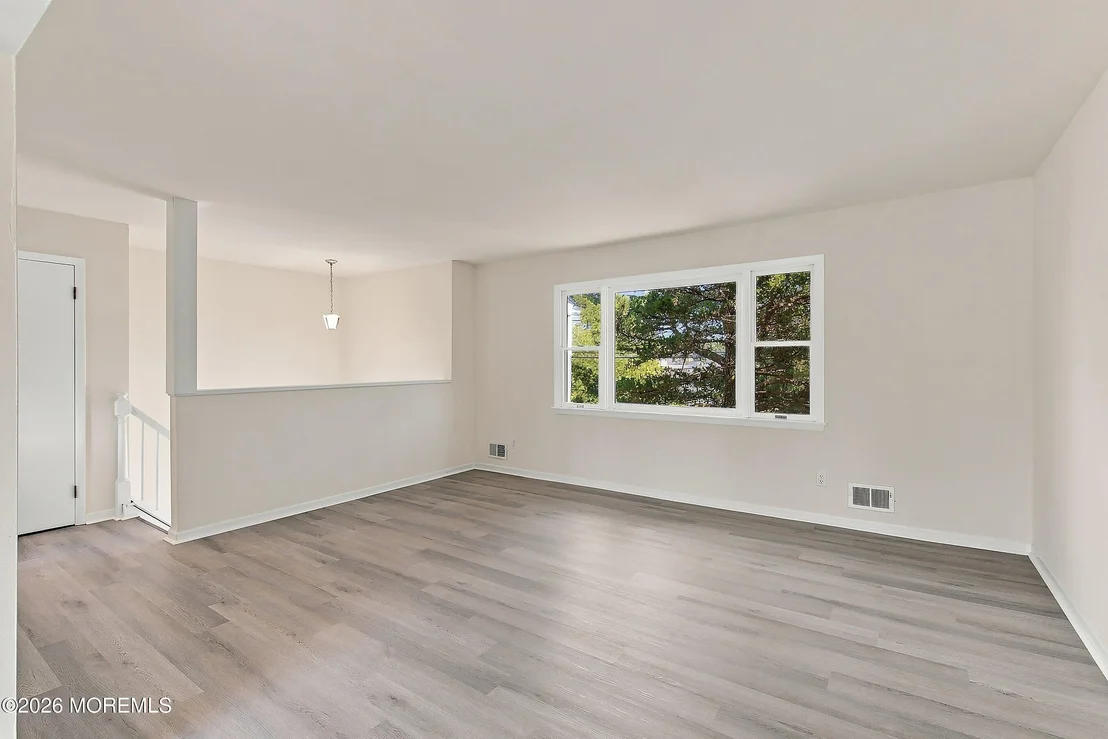 Photo of 296 Lake Shore Drive