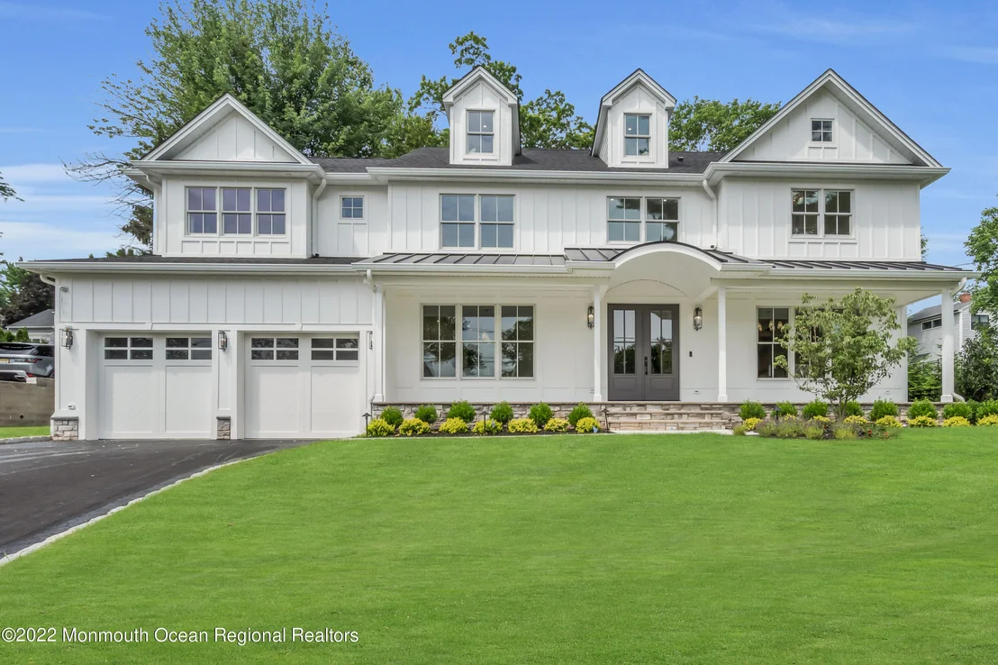 Photo of 376 Orenda Circle