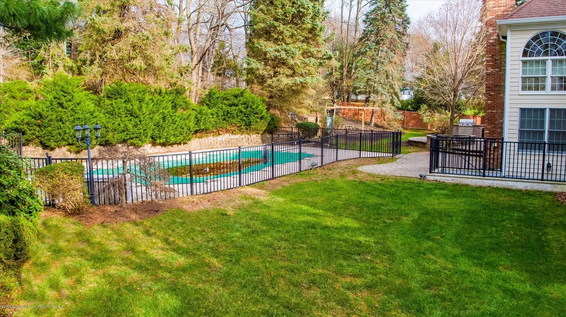 Photo of 7 Beverly Drive