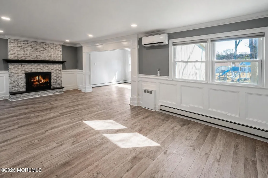 Photo of 437 Adamston Road