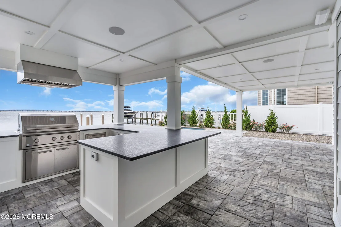 Photo of 151 Pershing Boulevard