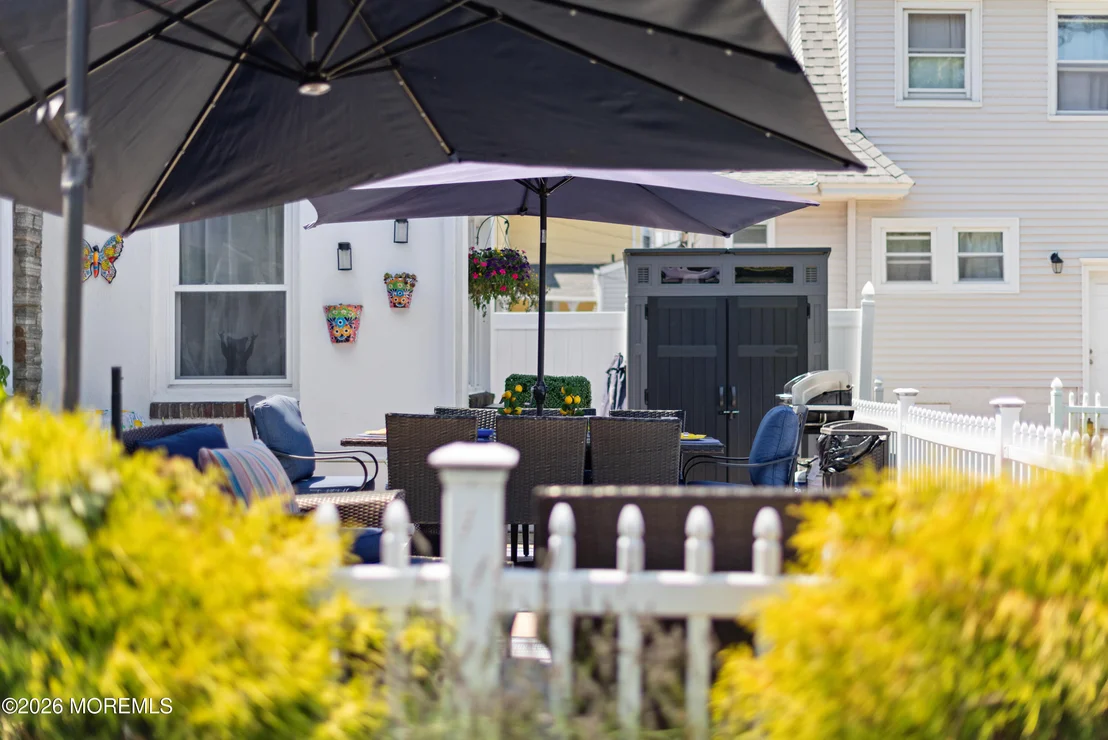 Photo of 1601 River Road