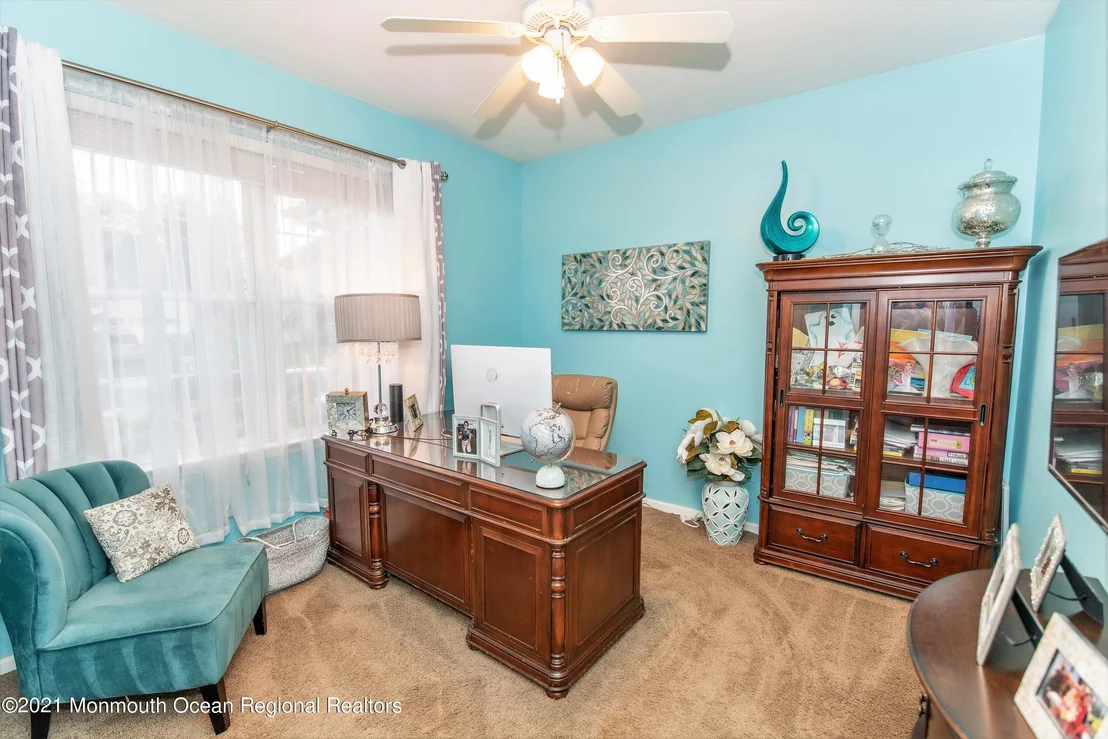 Photo of 607 Windcrest Court