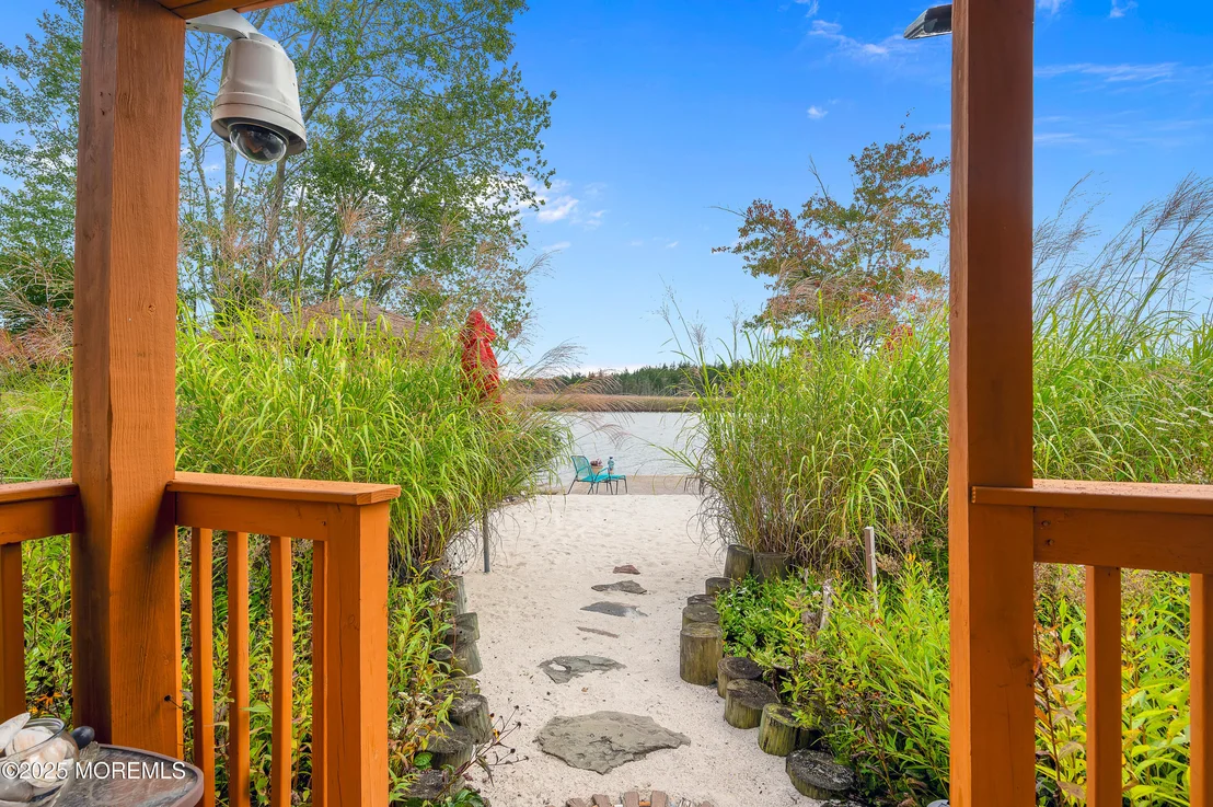 Photo of 741 S River Drive