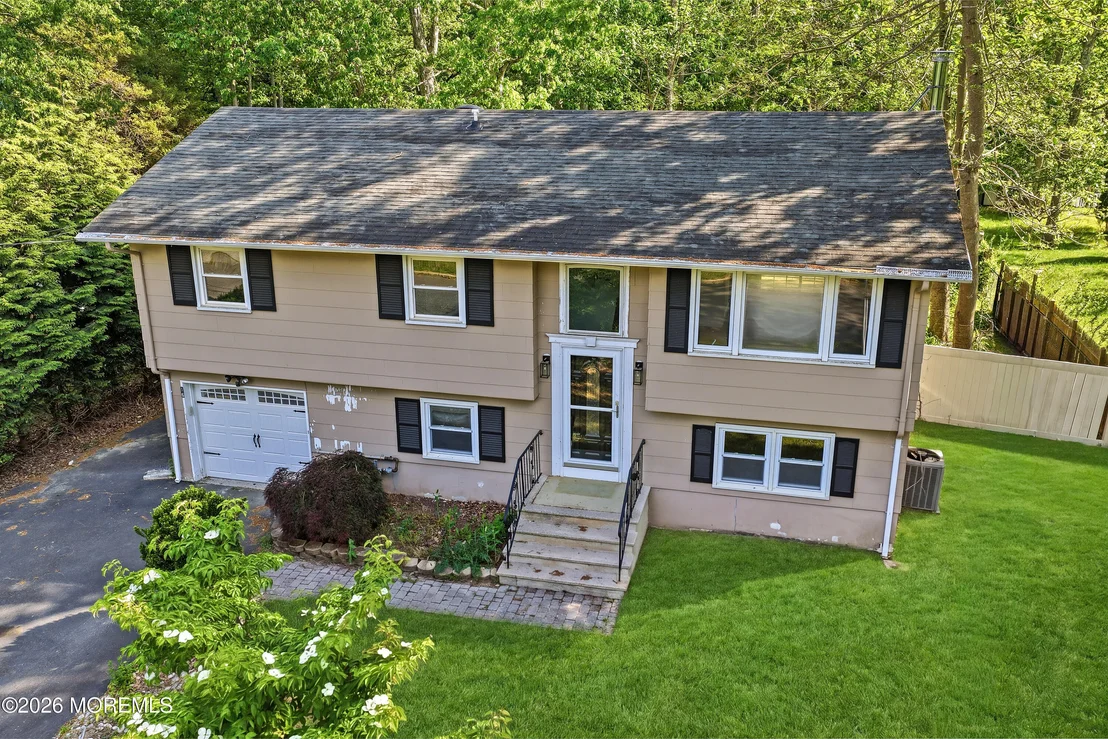 Photo of 16 Crest Road