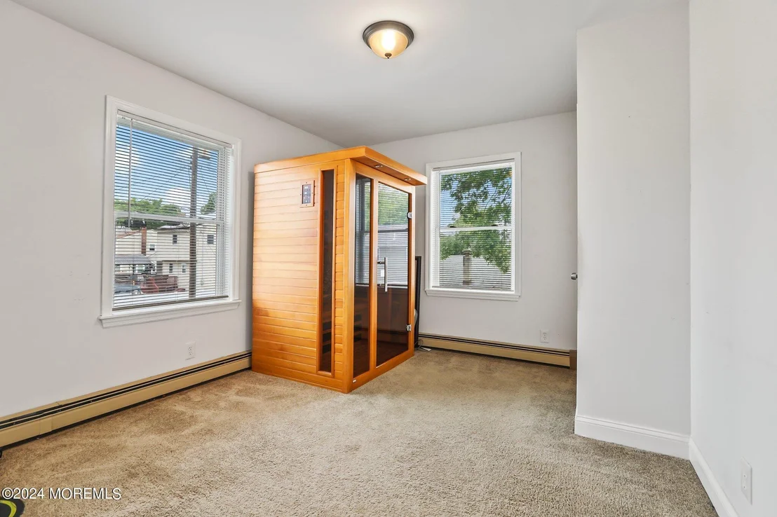 Photo of 785 Lakeshore Drive
