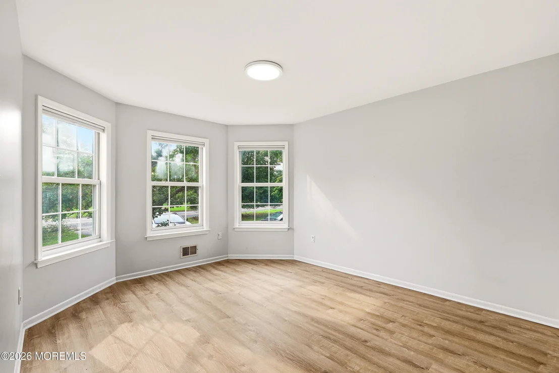 Photo of 297 Bartley Road