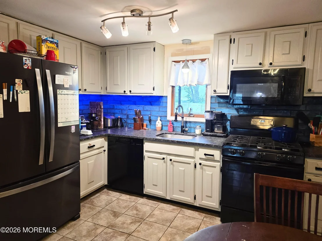 Photo of 1210 Taylor Lane