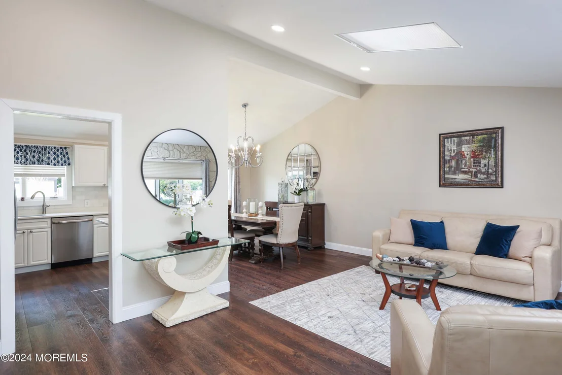Photo of 37 Lafayette Drive