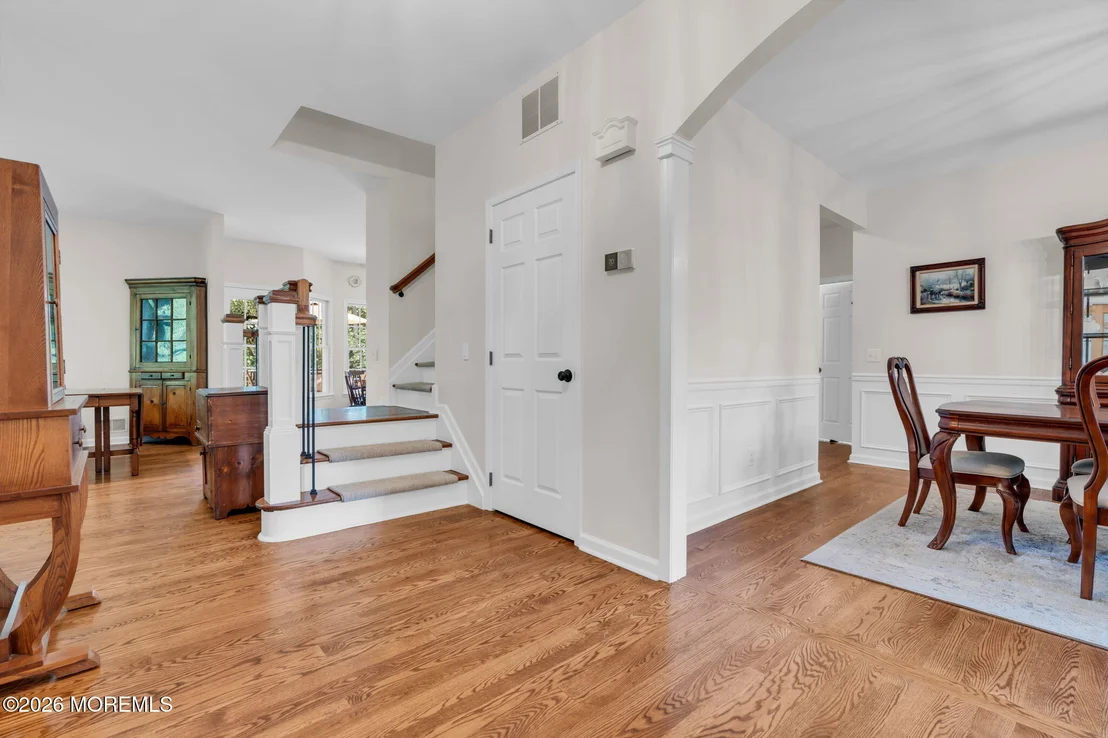Photo of 2093 Overbrook Drive