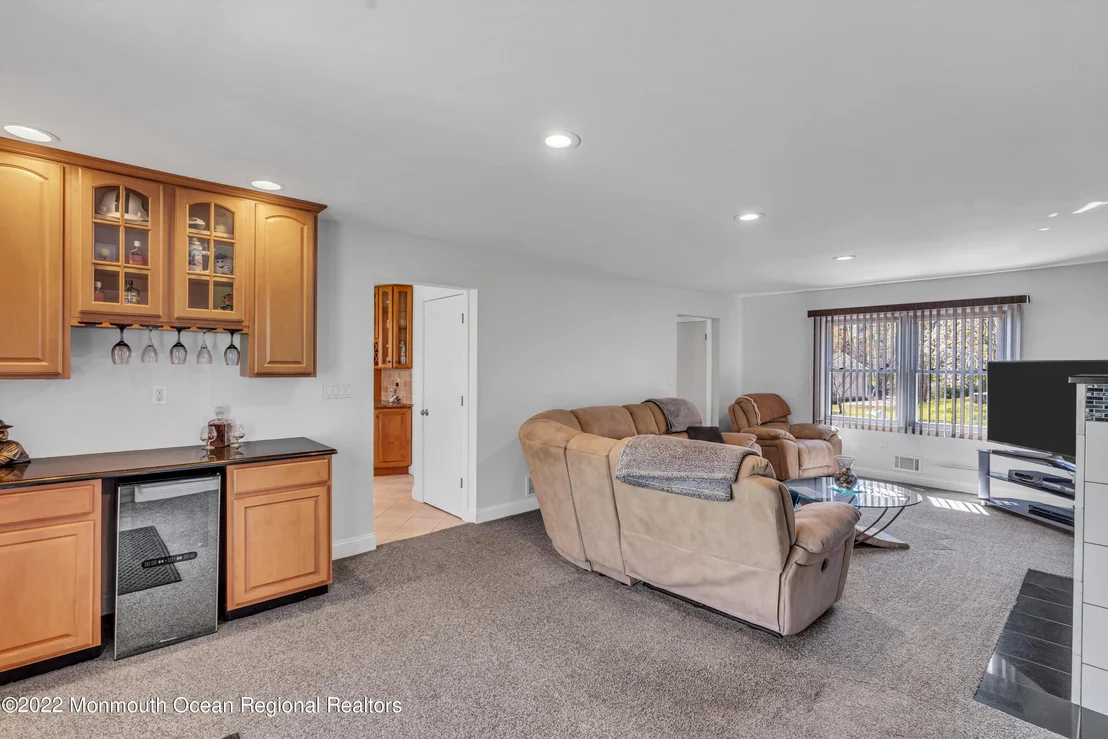 Photo of 7 Algonquin Drive