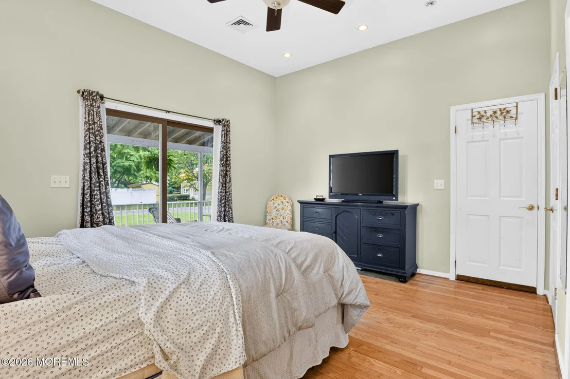 Photo of 210 Robbins Road