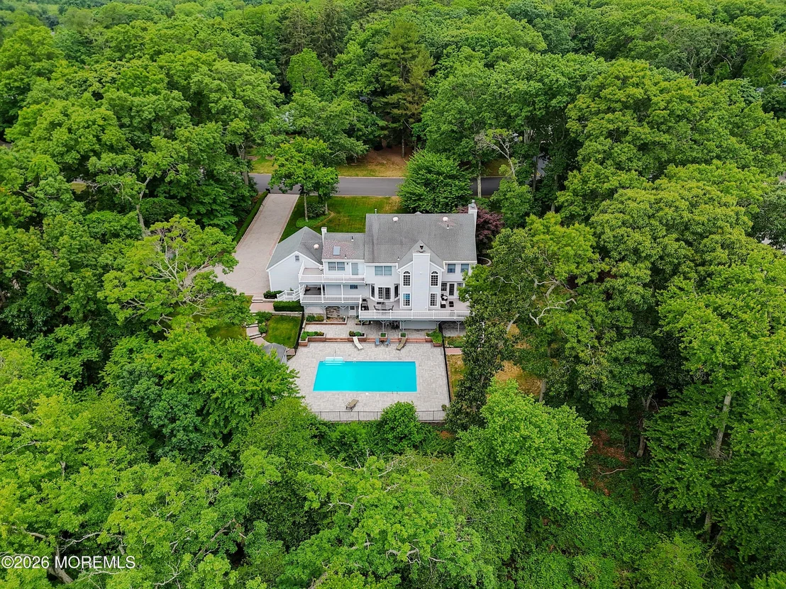 Photo of 1908 Shadowbrook Drive