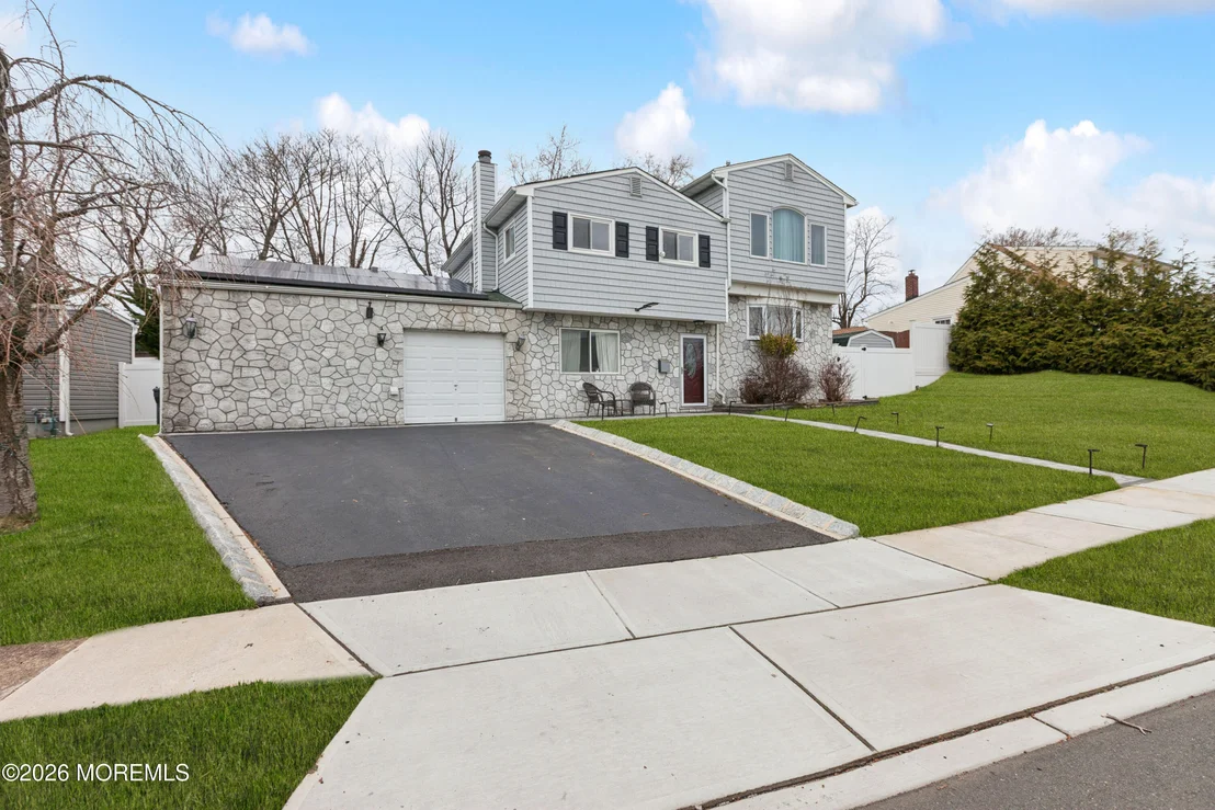 Photo of 10 Walter Drive