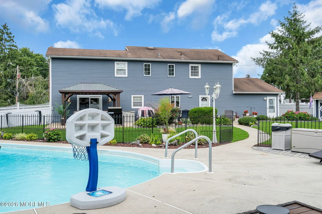 Photo of 1 Meadowbrook Drive