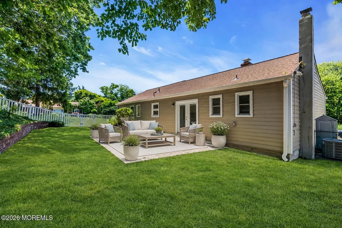 Photo of 2558 Stearns Drive