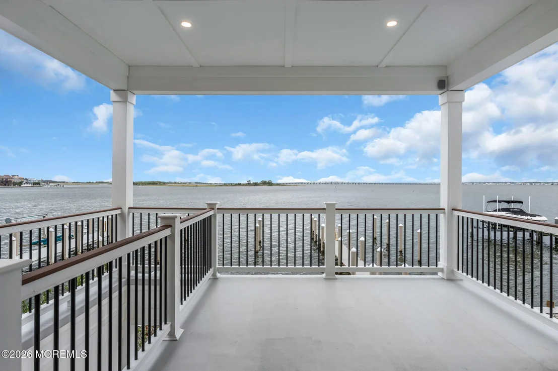 Photo of 151 Pershing Boulevard