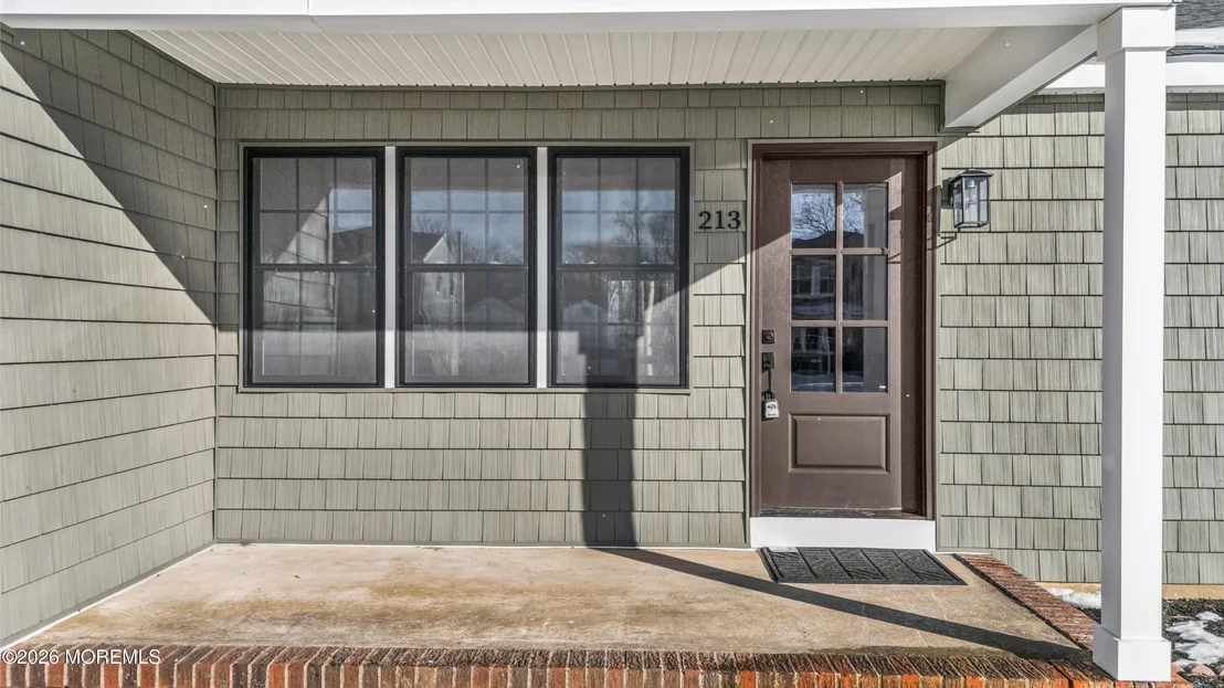 Photo of 213 Hamilton Drive