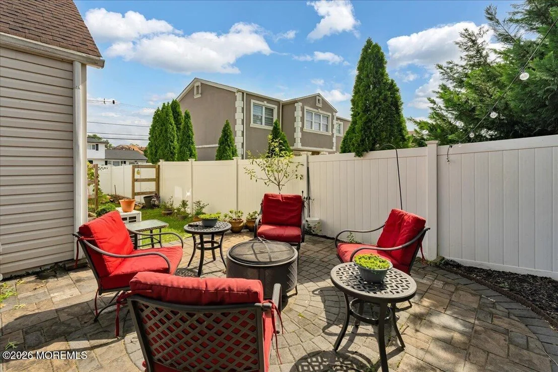 Photo of 48 Cresci Boulevard