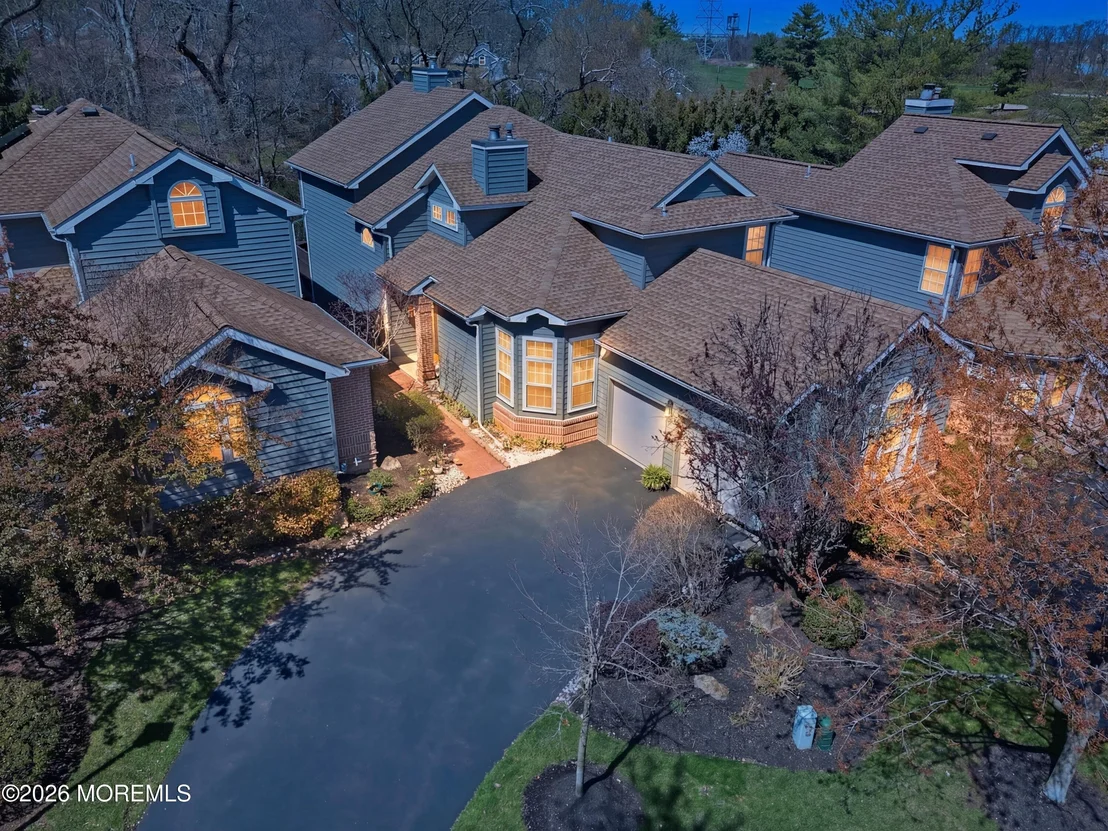 Photo of 22 Fairway Boulevard