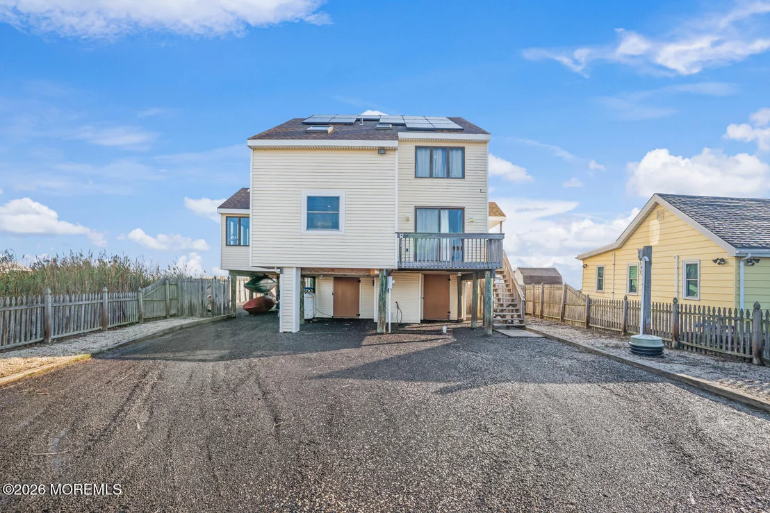 Photo of 322 Dock Road