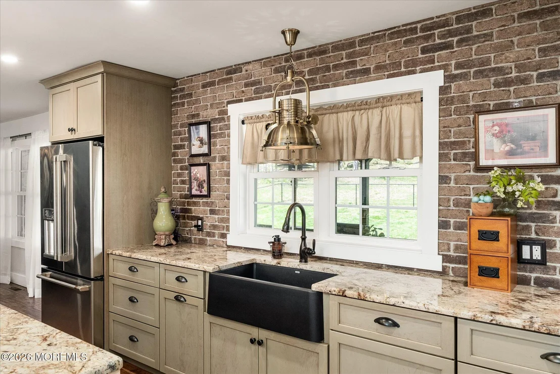 Photo of 158 Larrison Road