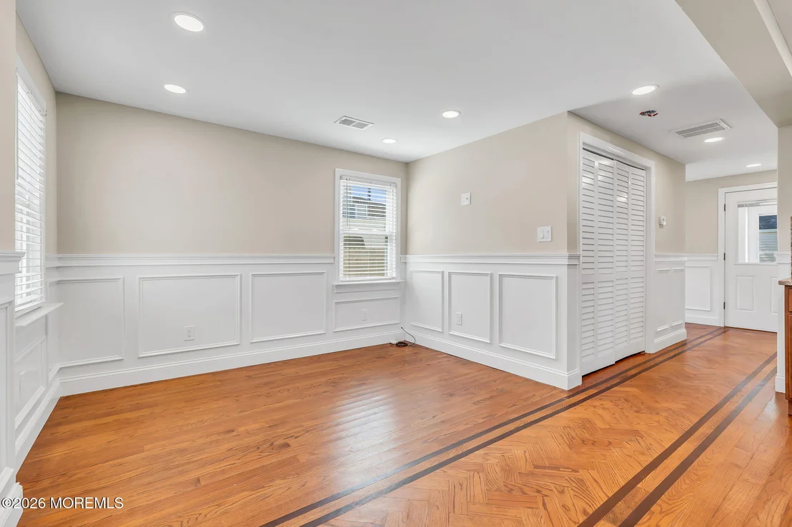 Photo of 439 Clark Avenue