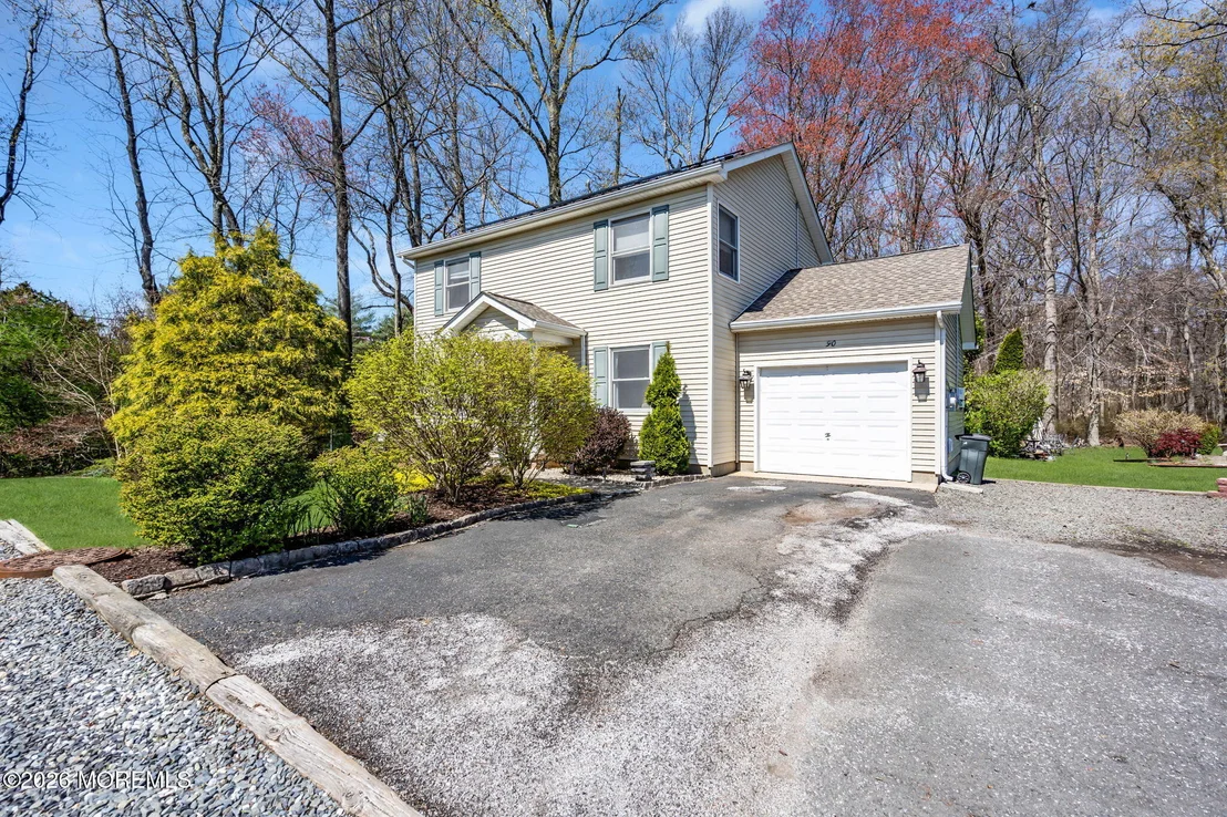Photo of 90 Bear Brook Road