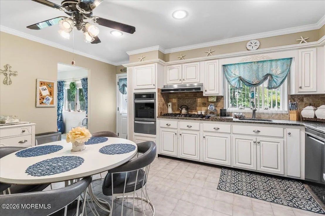 Photo of 802 Stamford Drive