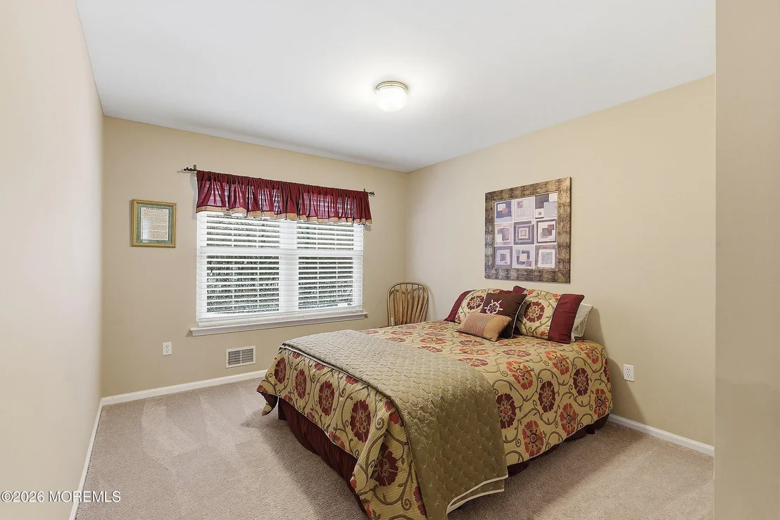 Photo of 433 Meadowood Road