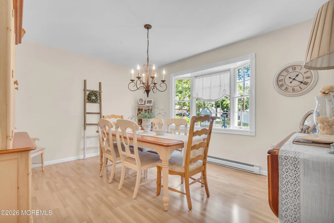 Photo of 901 Roundtree Drive
