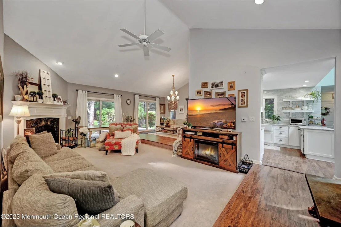 Photo of 897 Fort Plains Road