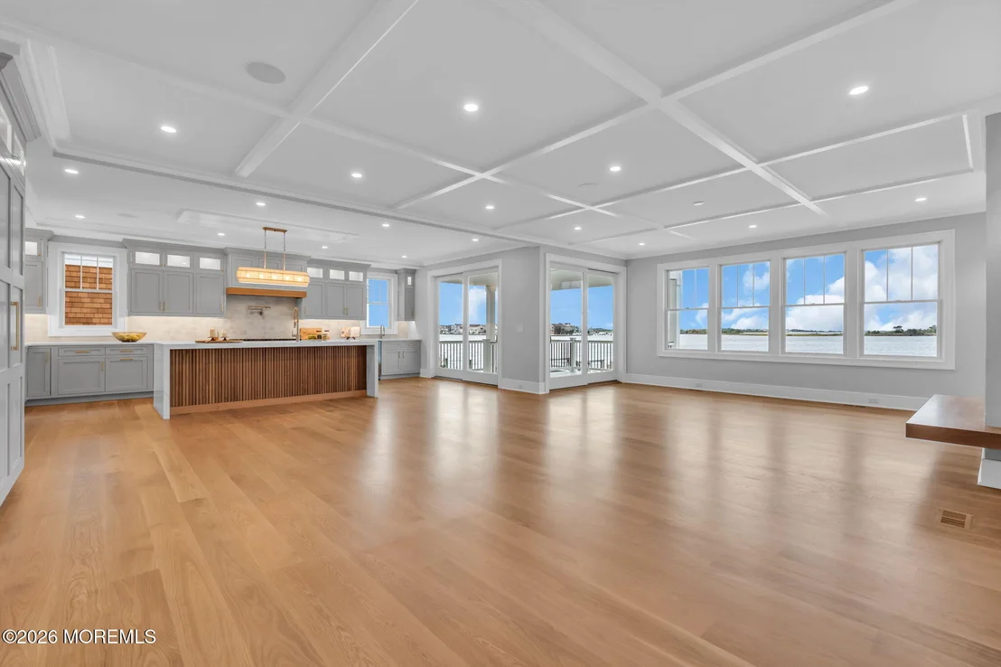 Photo of 151 Pershing Boulevard