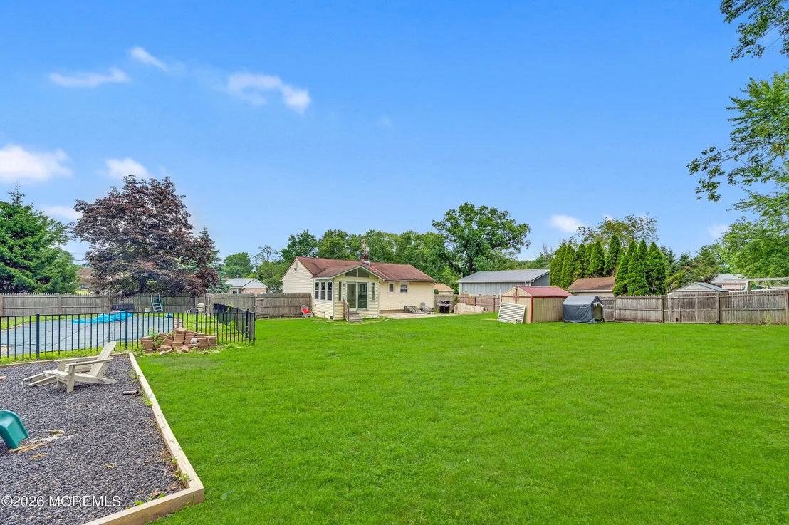 Photo of 11 Lawrence Avenue