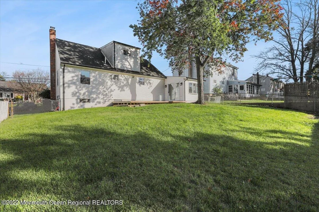 Photo of 104 Longfellow Drive