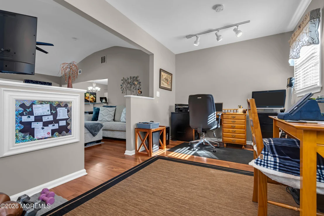 Photo of 8 Eagle Drive