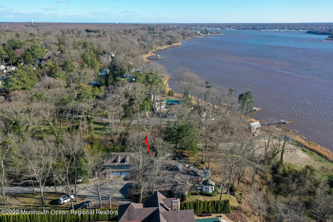 Photo of 2409 Riverside Terrace