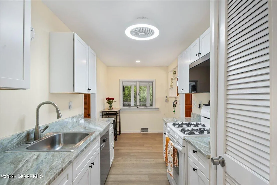 Photo of 471 Beverly Drive