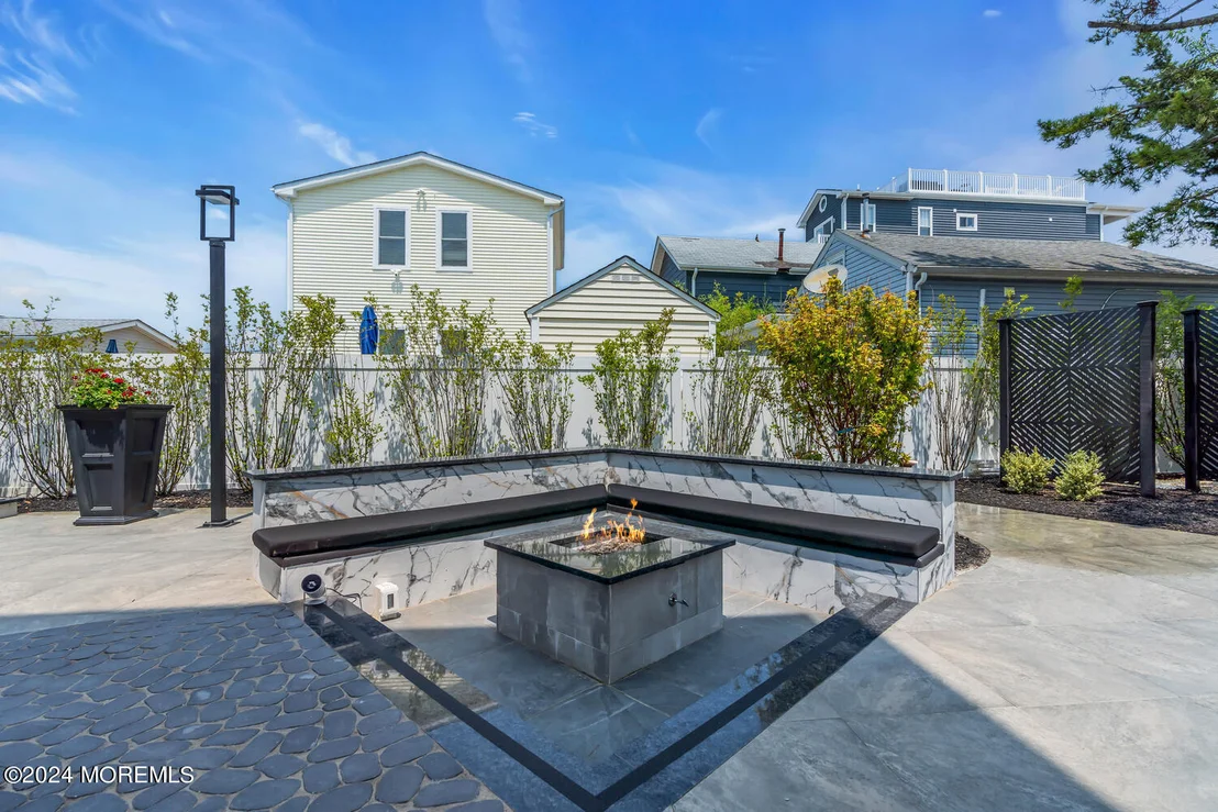 Photo of 210 24th Avenue