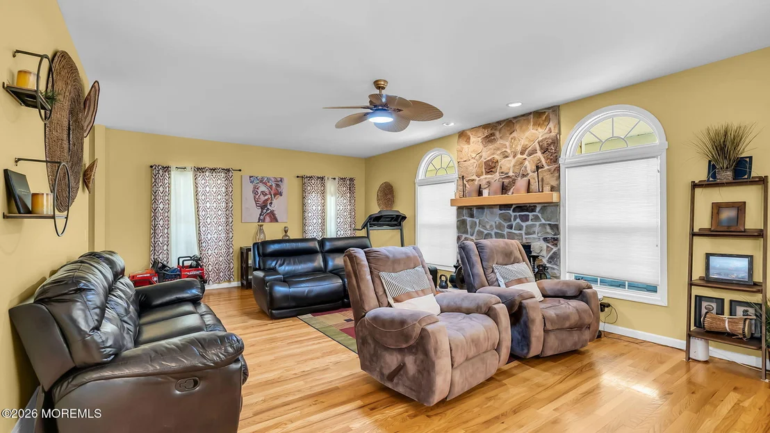 Photo of 645 Reed Road