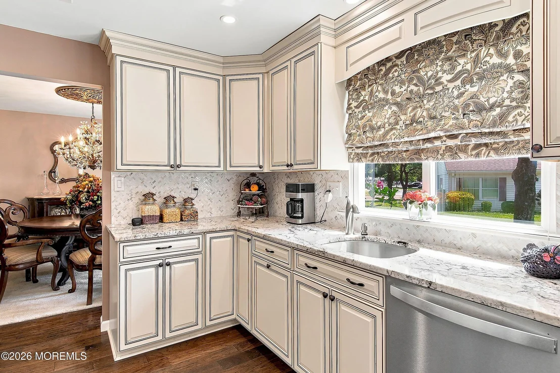 Photo of 669B Buckingham Drive